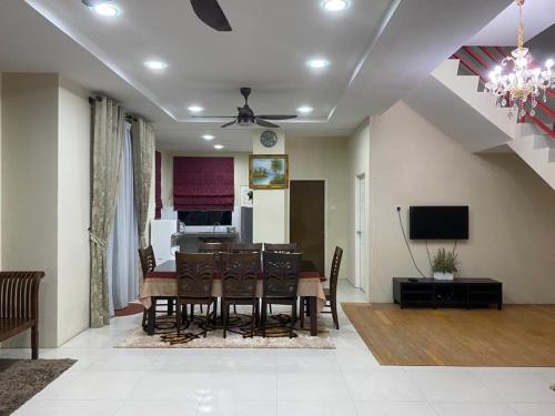 Ilham Bonda Homestay in Bukit Mentok