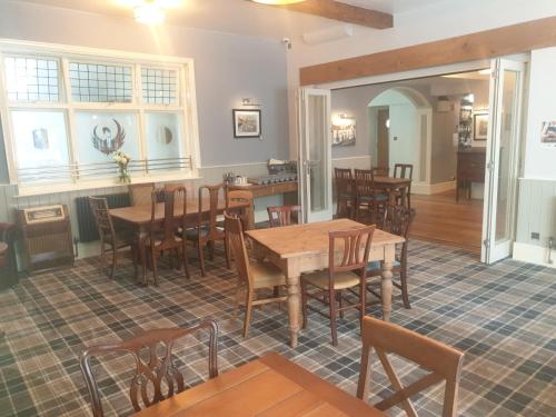 設施, The Black Swan Inn in 皮克林