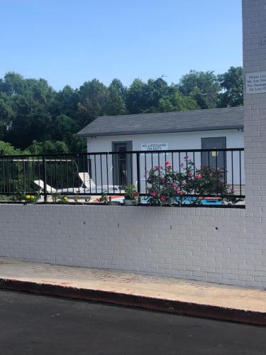 Travelodge by Wyndham Clarksville in Clarksville, USA