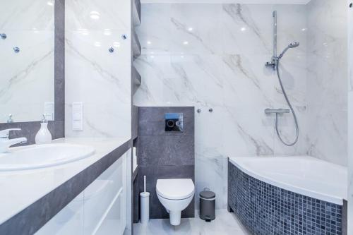 InPoint Mogilska Tower City View Apartments near Tauron Arena Self Check-in, Cracovie (photo 6)