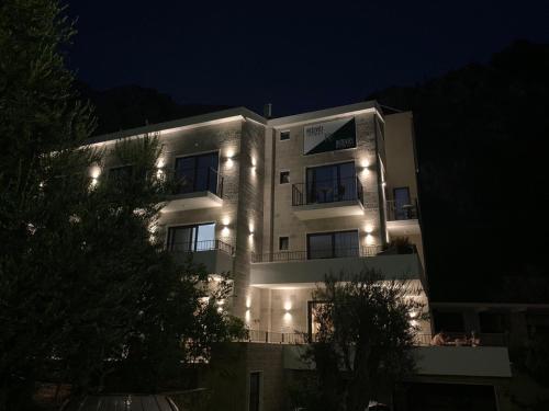 REZEVICI BOUTIQUE VILLA - image 9