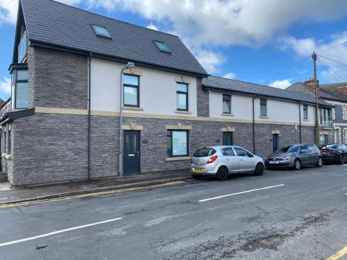 Modern And Luxurious Apartment Near City Centre, Cardiff, South Wales