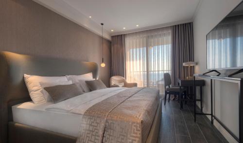 Vivid Blue Serenity Resort