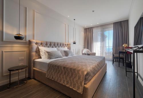 Vivid Blue Serenity Resort