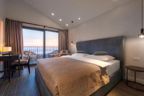 Vivid Blue Serenity Resort