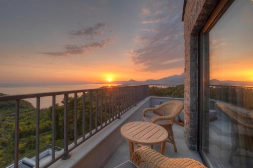 Vivid Blue Serenity Resort