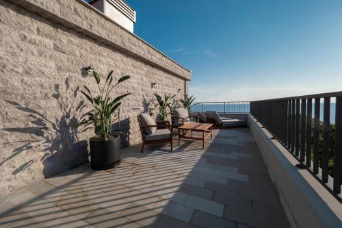 Vivid Blue Serenity Resort