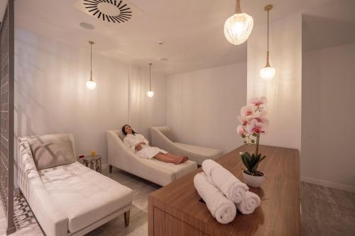 Vivid Blue Serenity Resort