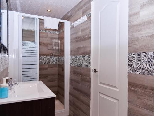 Apartamentos Jerez - image 9