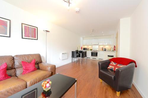 Woking Town Centre - Parking Included by Deilamy Homes in Woking