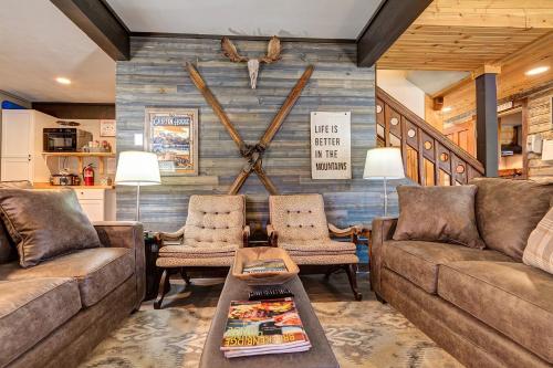 Κοινόχρηστο σαλόνι/χώρος τηλεόρασης, Fireside Inn & Hostel in Μπρέκενριτζ