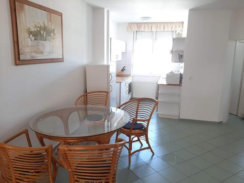 Max Thermal Apartman - image 2