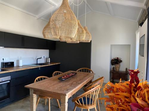 LUZZ me - Casas de Santa Bárbara (LUZZ me - Casas de Santa Barbara) in Santa Barbara