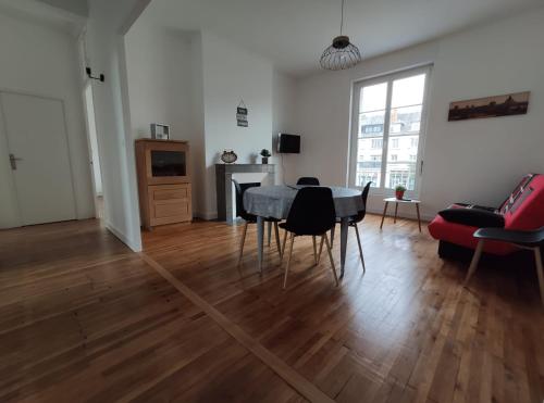 Appartement 1-6 pers situé entre les ponts - Location saisonnière - Saumur