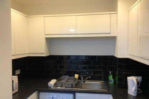 Fishergate 1 - Stylish City Centre Apartment - image 6