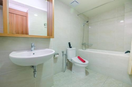Studio Apartment image 4