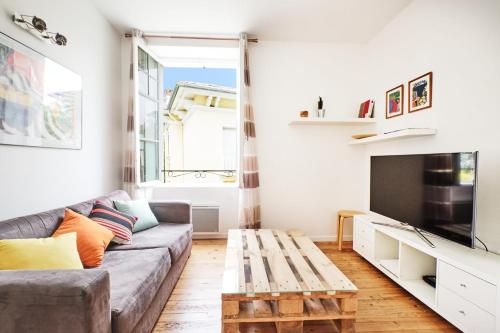2 Rooms Apartment with Old Charm and Modern Comfort - Location saisonnière - Biarritz