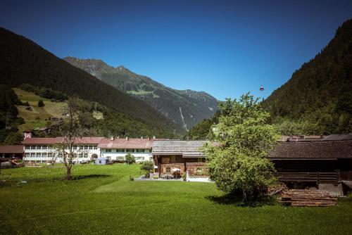 สภาพแวดล้อมโดยรอบ, Berghotel Sonne in พาร์เทเนิน