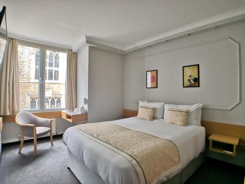 Lancaster Hall Hotel London