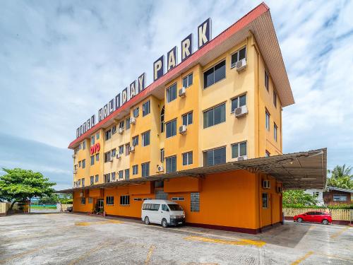 OYO 89864 Hotel Holiday Park