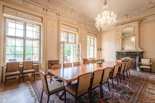 Facilities, Vila Lanna in Prague 06