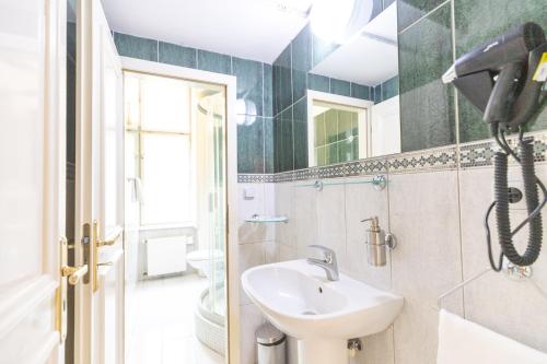 Vila Lanna - image 7