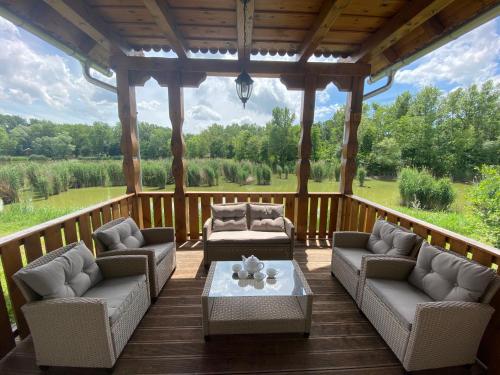 Csodaszarvas Vendeghazak in โซพรอน