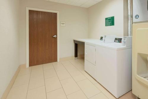 La Quinta by Wyndham Columbus - Grove City La Quinta by Wyndham Columbus - Grove City