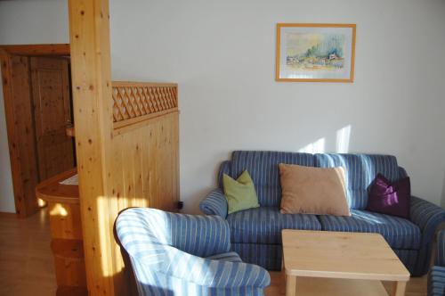 1 queen bed, 1 twin bed, 1 sofa bed