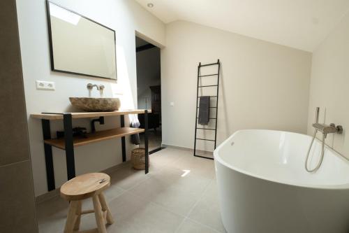 Bathroom, B&B de Cley in Noordwijk