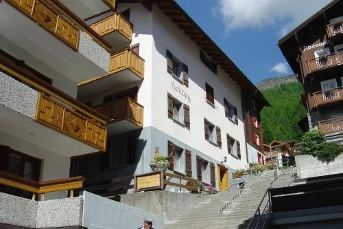 Apartmenthaus Holiday in Saas-Fee, Schweiz