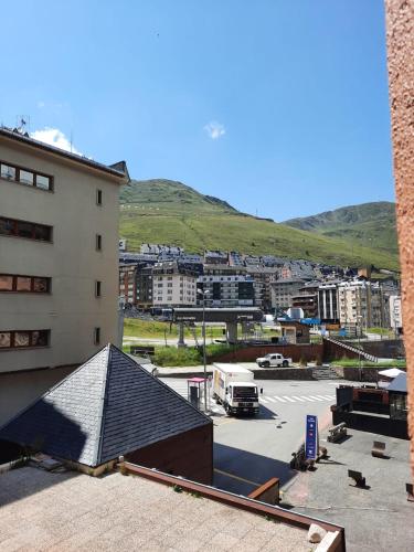 Studio with Mountain View