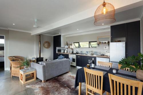 The Riverstone House in Sungai Breede