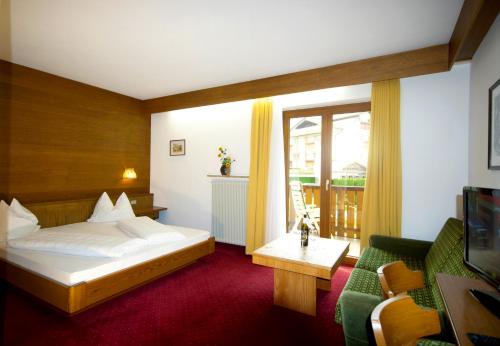 Double Room with Pool View