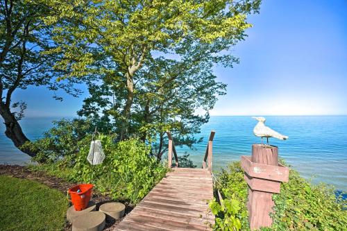 Modern Lake Michigan Home with 3 Lakefront Decks! in Muskegon