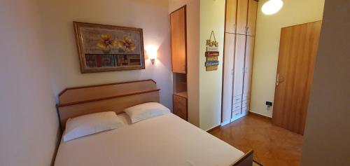 Apartment Sea View - image 8