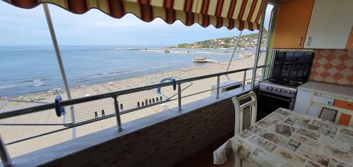 Apartment Sea View - image 7