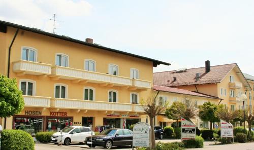 Shops, Appartementhaus Stockl in Bad Fussing