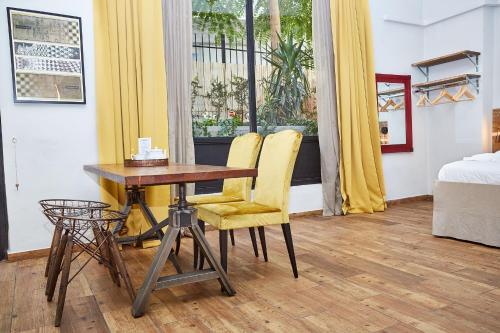 Aris Athens Suites - image 2