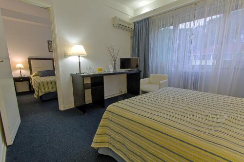 Quadruple Room image 10