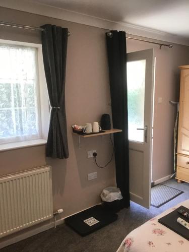 The New Inn Motel - image 2