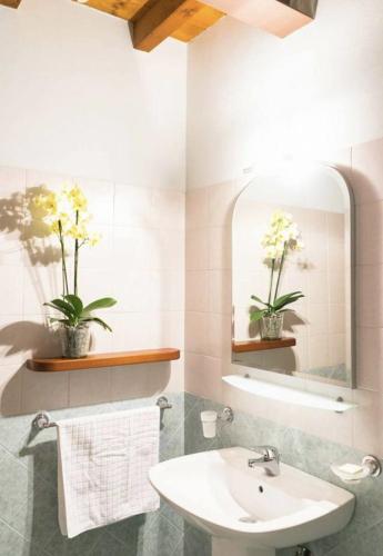 Double or Twin Room with Private Bathroom