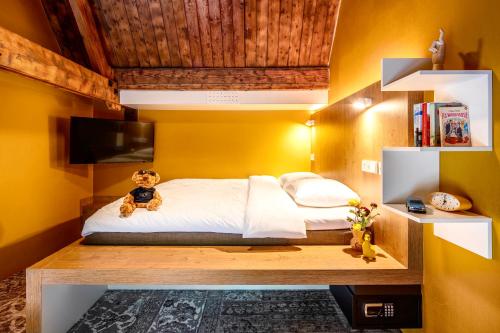Bunk. Amsterdam