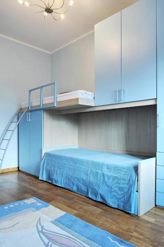 Raina Lux Apartment - image 3