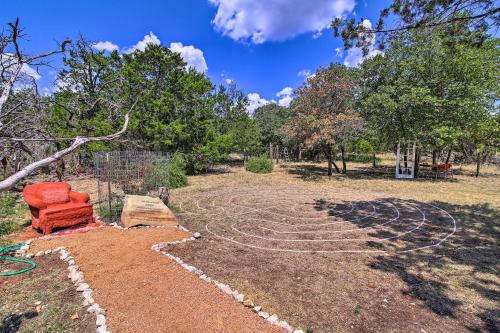 Cozy Texas Retreat w/ Patio, Grill & Fire Pit! in Mountain Home (TX)