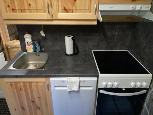 廚房, Logwood Villa Restamaja in 索丹克萊