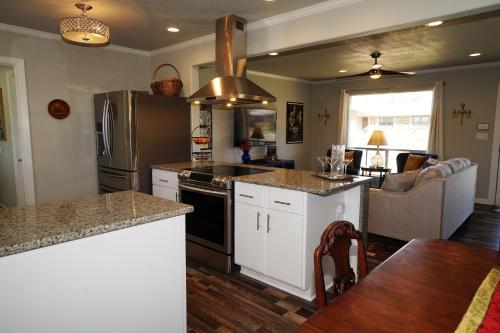 Fredericksburg Speakeasy - image 7