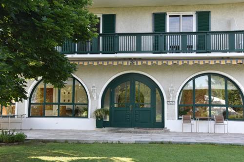 Modersnhof - exklusive Ferienwohnung