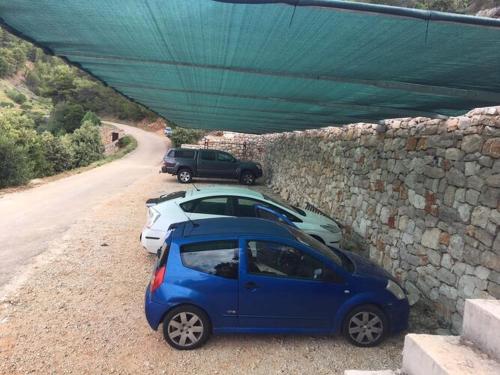 Studio apartment with terrace and sea view,30m distant from the beach!