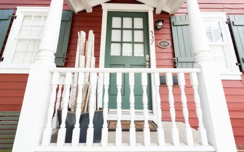 Magnolia Cottage by Lucky Savannah - image 5